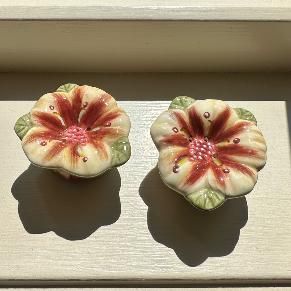 Flower Salt and Pepper Shakers